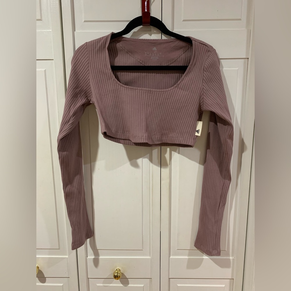 Adidas ribbed long sleeved cropped shirt